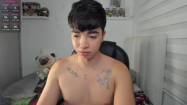 santy7v7 online show from April 7, 1:35 pm