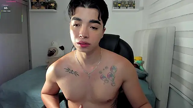 Snapshot of santy7v7 chatting on February 3, 1:16 pm santy7v7 online show from February 3, 1:16 pm