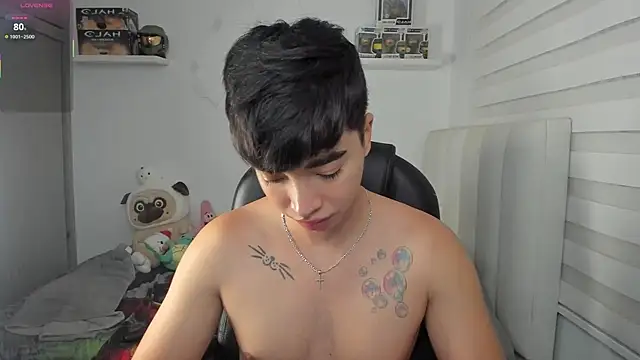 santy7v7 online show from April 8, 1:34 pm