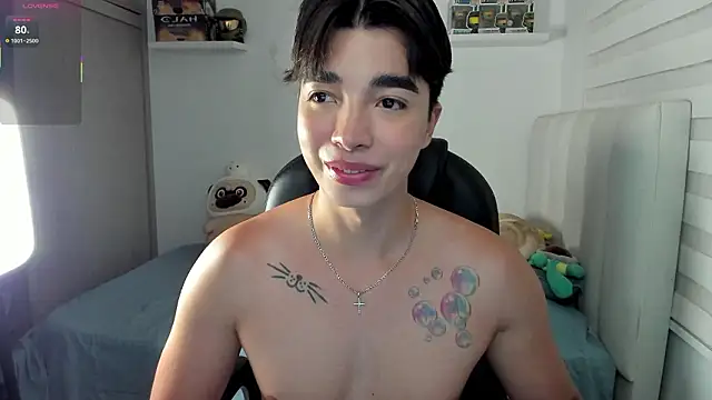 Snapshot of santy7v7 chatting on January 16, 1:37 pm santy7v7 online show from January 16, 1:37 pm