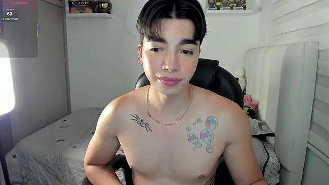 Snapshot of santy7v7 chatting on December 20, 1:25 pm santy7v7 online show from December 20, 1:25 pm