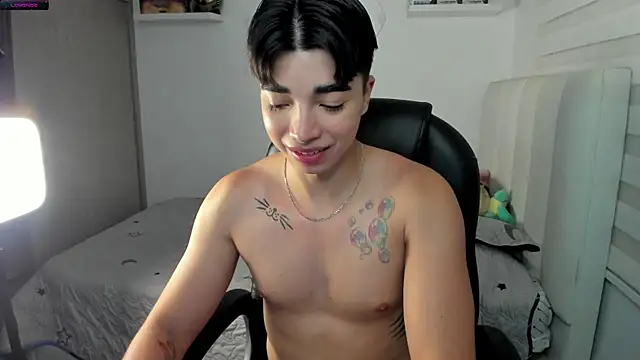 santy7v7 online show from November 21, 1:21 pm