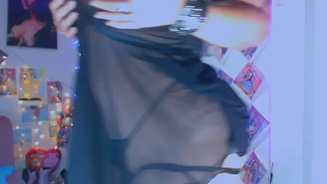 Snapshot of sweet_vanessa_22 chatting on February 18, 3:04 am sweet vanessa 22 online show from February 18, 3:04 am