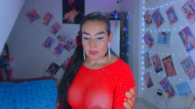 Snapshot of sweet_vanessa_22 chatting on March 16, 2:43 am sweet vanessa 22 online show from March 16, 2:43 am