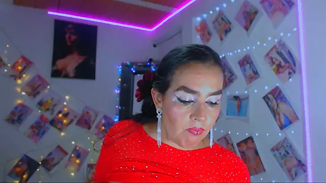 Snapshot of sweet_vanessa_22 chatting on March 16, 5:47 am sweet vanessa 22 online show from March 16, 5:47 am