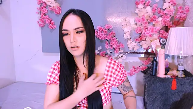 Snapshot of Oriental_Tiara chatting on December 5, 4:38 pm Oriental Tiara online show from December 5, 4:38 pm