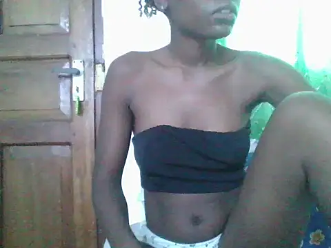 sweetchic  online show from October 28, 10:03 am