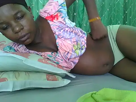 sweetchic  online show from March 22, 8:27 am