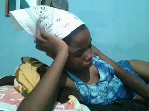 Snapshot of sweetchic_ chatting on March 18, 1:46 am sweetchic online show from March 18, 1:46 am