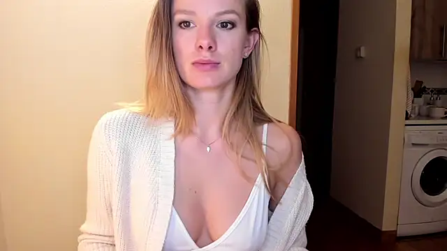 Annloveyou online show from January 6, 7:51 pm