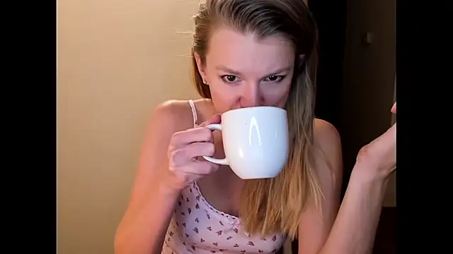 Annloveyou online show from January 9, 9:22 pm