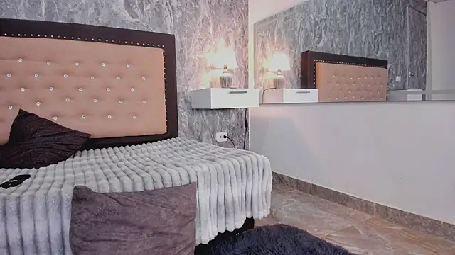 Lia sarahi online show from November 24, 11:43 am