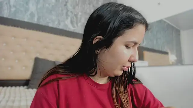 Lia sarahi online show from November 7, 11:37 am