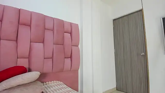 Lia sarahi online show from December 20, 12:19 pm