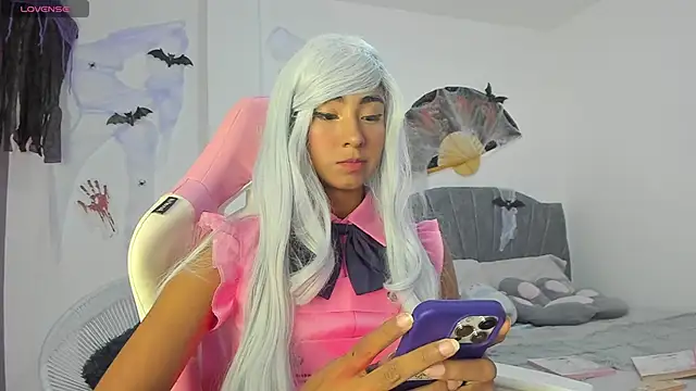 Snapshot of khaliope chatting on October 28, 3:51 am khaliope online show from October 28, 3:51 am