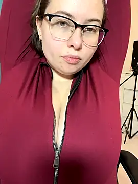 Snapshot of DienkaGreen chatting on November 21, 6:45 am DienkaGreen online show from November 21, 6:45 am