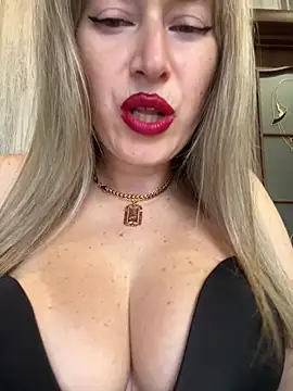 Snapshot of Kittenforyou chatting on March 2, 1:07 pm Kittenforyou online show from March 2, 1:07 pm