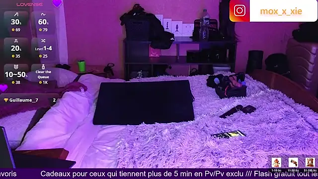 Moxxxie online show from April 16, 2:07 pm