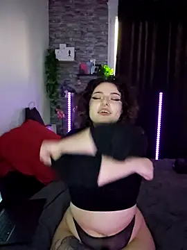 Snapshot of Moxxxie chatting on November 20, 4:07 pm Moxxxie online show from November 20, 4:07 pm