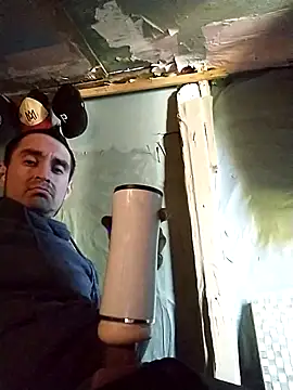 Wero4200 online show from December 1, 7:15 pm