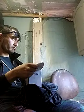 Wero4200 online show from December 4, 10:20 pm