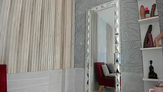 BriannaChelsea online show from March 5, 11:51 am