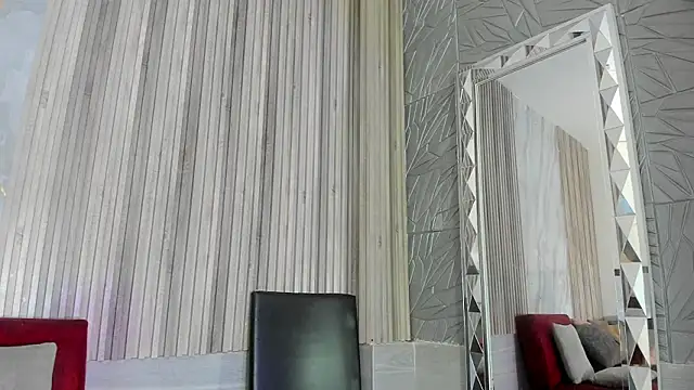 BriannaChelsea online show from March 6, 11:38 am