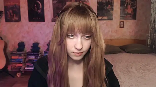 Friendly Ellie online show from April 15, 12:21 pm