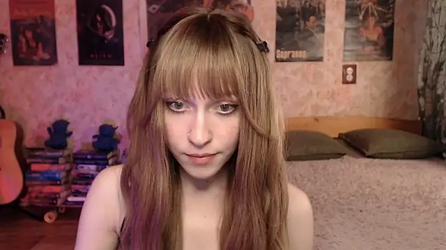Friendly Ellie online show from May 15, 12:25 pm