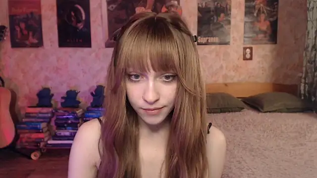 Friendly Ellie online show from April 5, 12:28 am