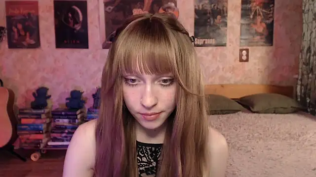 Friendly Ellie online show from April 23, 2:19 pm