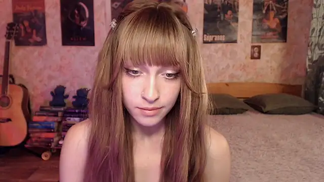 Snapshot of Friendly_Ellie chatting on July 12, 12:55 am Friendly Ellie online show from July 12, 12:55 am