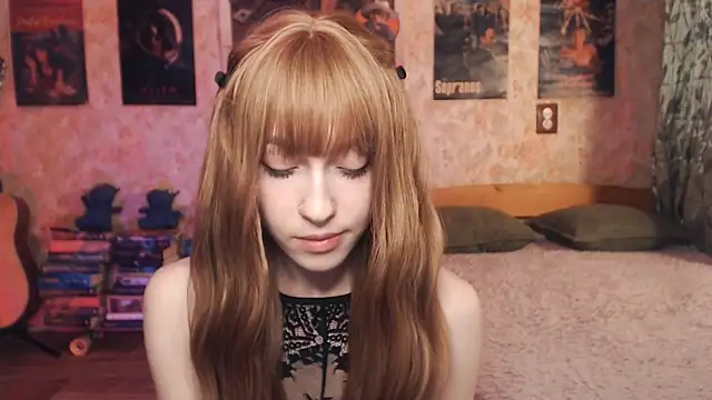 Friendly Ellie online show from October 18, 1:18 am