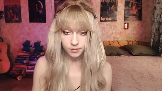 Friendly Ellie online show from February 17, 11:11 pm