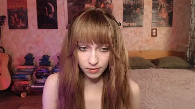 Friendly Ellie online show from April 4, 12:23 pm