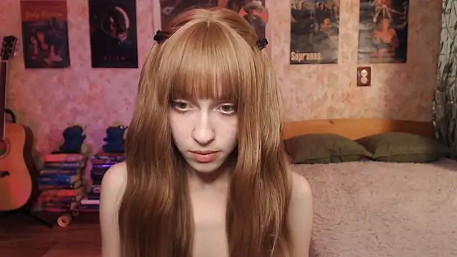 Friendly Ellie online show from December 18, 11:19 pm