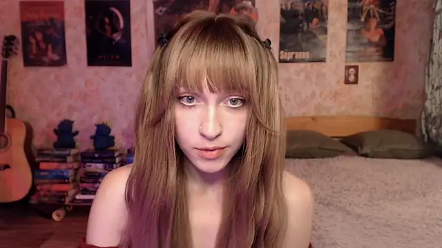 Snapshot of Friendly_Ellie chatting on June 25, 12:30 am Friendly Ellie online show from June 25, 12:30 am