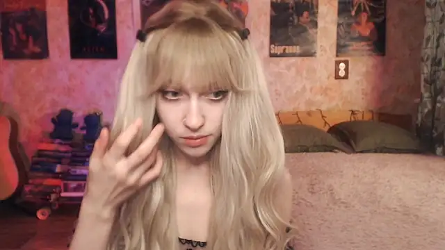 Friendly Ellie online show from March 21, 11:12 pm