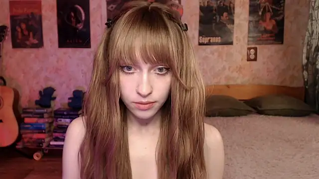Friendly Ellie online show from May 26, 11:14 pm
