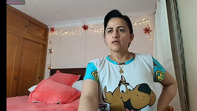 ISABEEL SOFIA01 online show from May 17, 11:49 pm