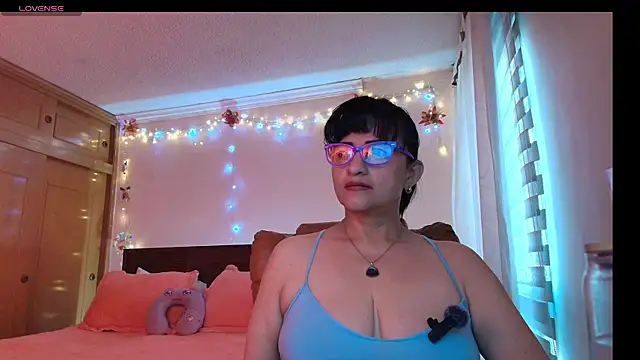 ISABEEL SOFIA01 online show from April 12, 12:41 pm