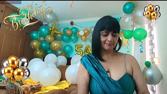 Snapshot of ISABEEL_SOFIA01 chatting on June 4, 4:00 pm ISABEEL SOFIA01 online show from June 4, 4:00 pm