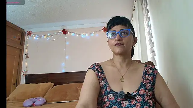 ISABEEL SOFIA01 online show from May 8, 2:43 pm