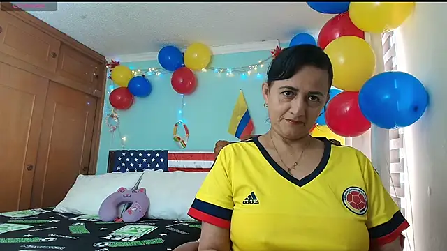 Snapshot of ISABEEL_SOFIA01 chatting on June 17, 9:03 pm ISABEEL SOFIA01 online show from June 17, 9:03 pm