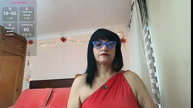 ISABEEL SOFIA01 online show from April 5, 11:50 am