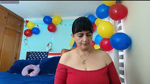 Snapshot of ISABEEL_SOFIA01 chatting on June 21, 12:00 pm ISABEEL SOFIA01 online show from June 21, 12:00 pm