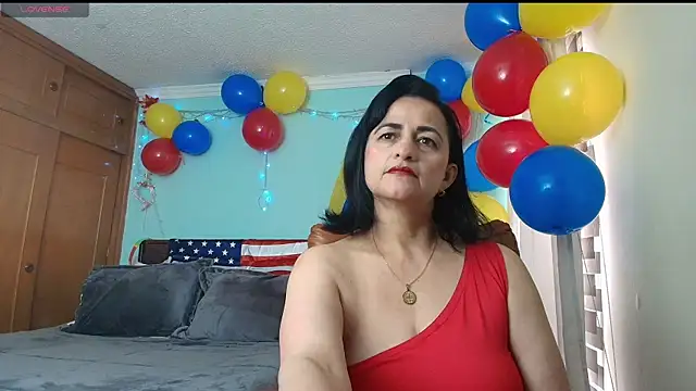 Snapshot of ISABEEL_SOFIA01 chatting on June 14, 4:30 pm ISABEEL SOFIA01 online show from June 14, 4:30 pm