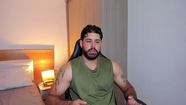 Snapshot of Justyn_Torres chatting on February 17, 4:17 pm Justyn Torres online show from February 17, 4:17 pm