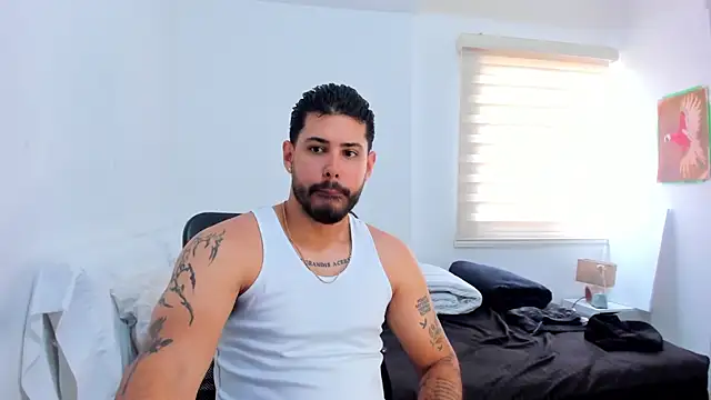 Justyn Torres online show from November 21, 4:39 pm