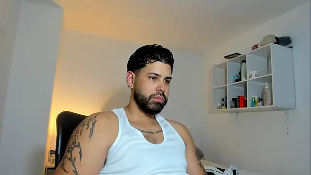 Justyn Torres online show from March 26, 10:57 am